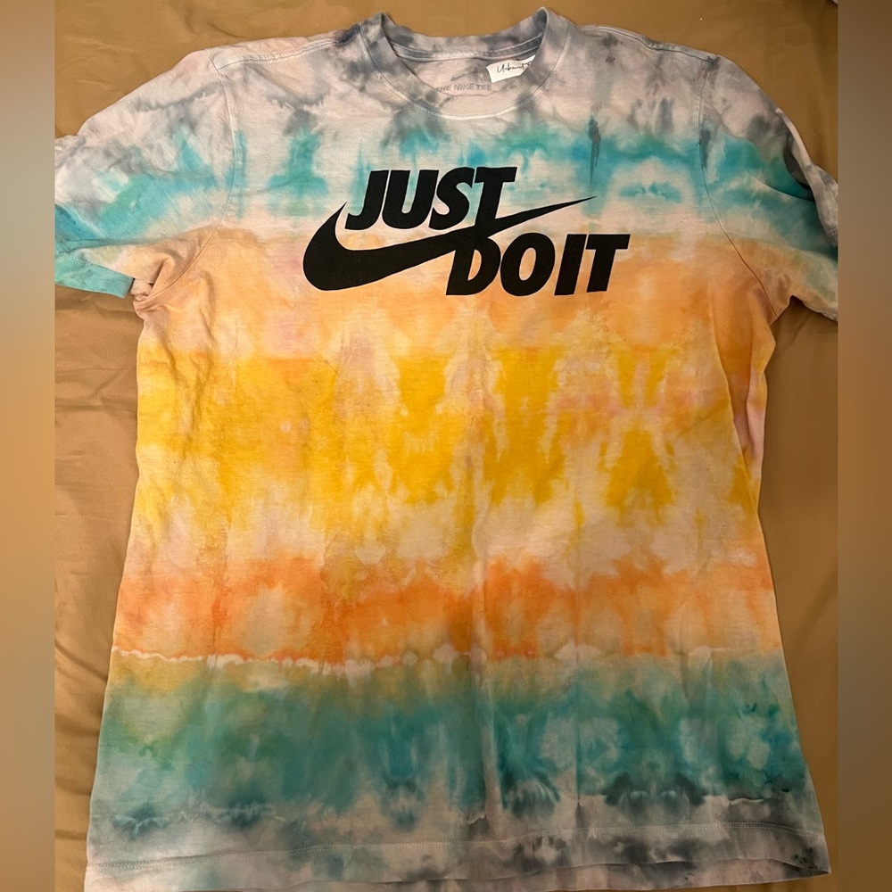 Nike tee